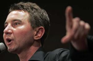 1176749500-03204_high